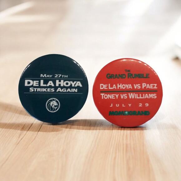 Vintage MGM 3” Buttons Pins De La Hoya Strikes Again The Grand Rumble Vs Paez - Picture 1 of 3